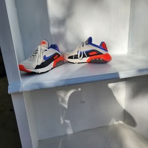 Nike Boys size 6.5